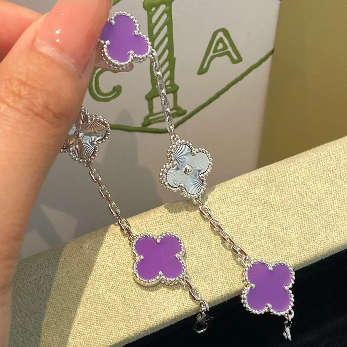 [Lira Jewelry] CLOVER 5 MOTIF VIOLET BRACELET COLLECTION