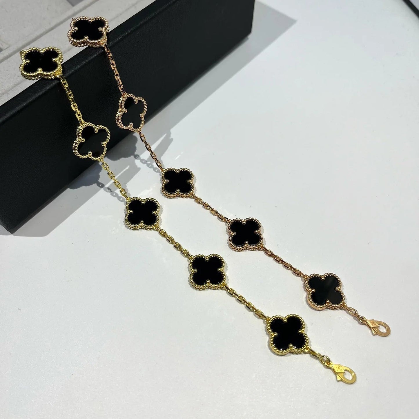 [Lira Jewelry] CLOVER 5 MOTIF ONYXS BRACELET COLLECTION