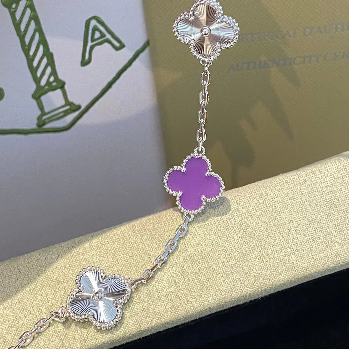 [Lira Jewelry] CLOVER 5 MOTIF VIOLET BRACELET COLLECTION