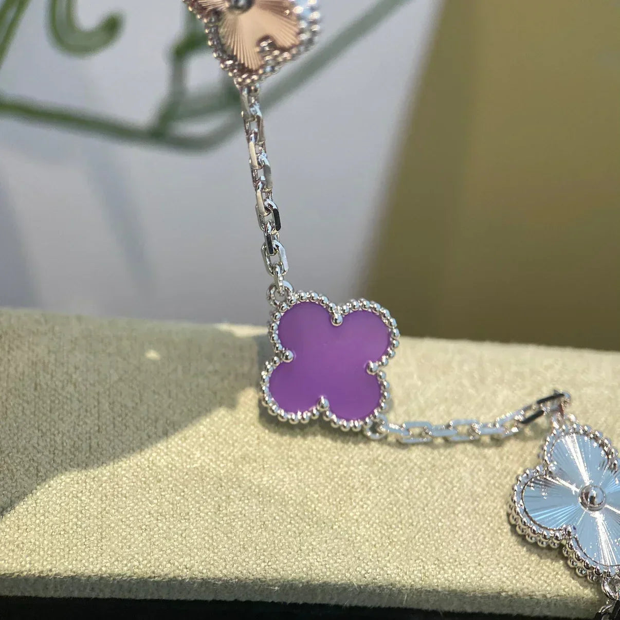 [Lira Jewelry] CLOVER 5 MOTIF VIOLET BRACELET COLLECTION