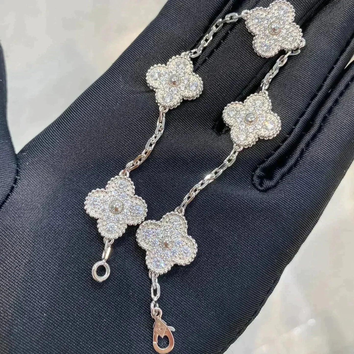 [StLira Jewelryar Jewelry] CLOVER 5 MOTIF FULL DIAMOND BRACELET COLLECTION
