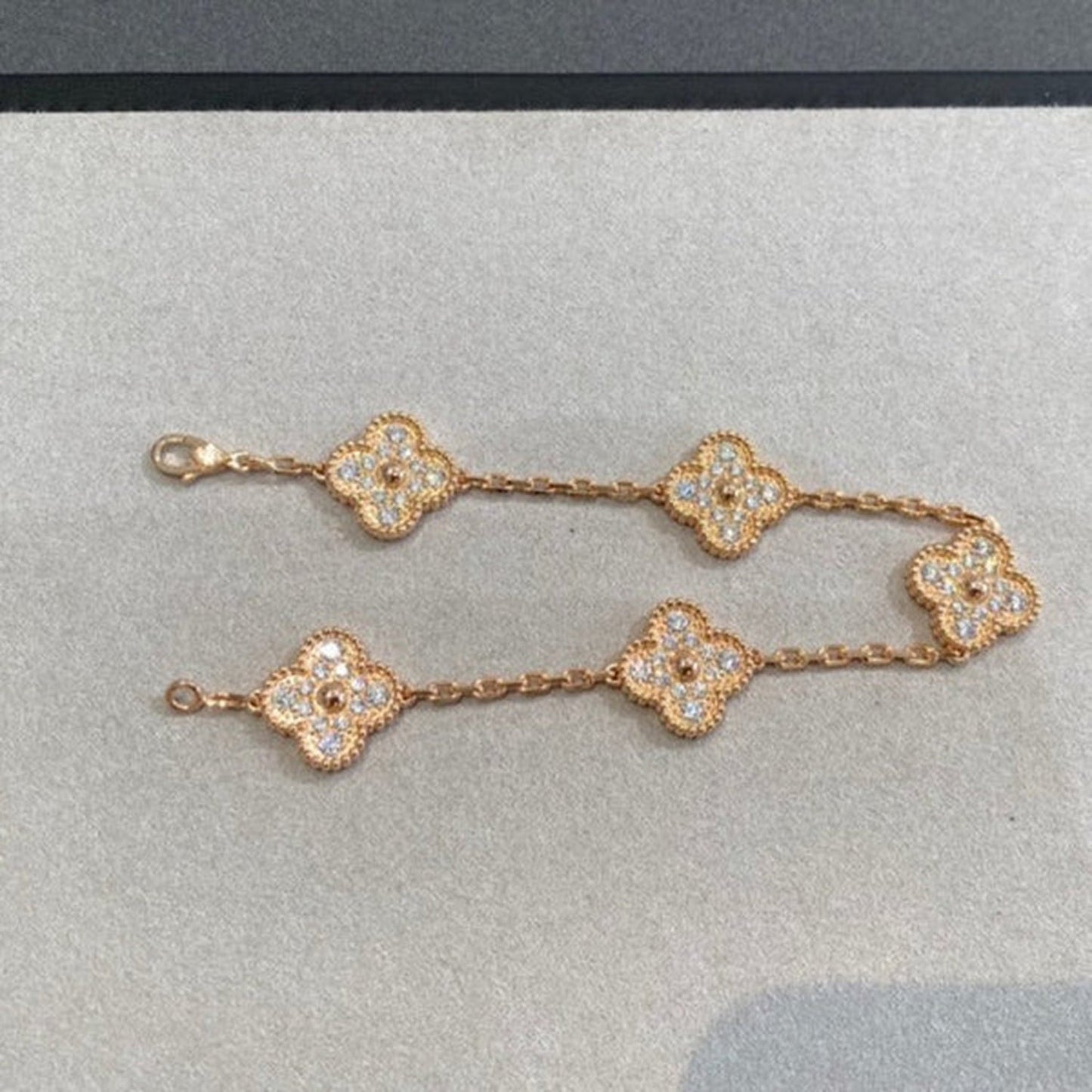 [StLira Jewelryar Jewelry] CLOVER 5 MOTIF FULL DIAMOND BRACELET COLLECTION