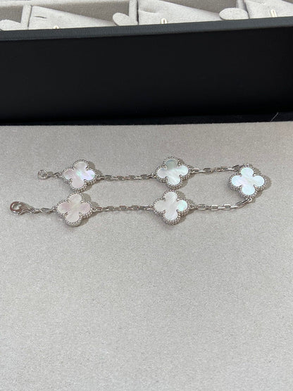 [Lira Jewelry]CLOVER WHITE PEARL MOP 5 MOTIF BRACELET COLLECTION