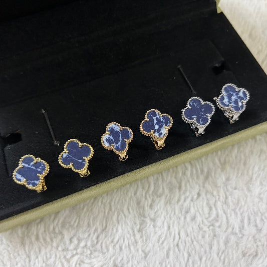[Lira Jewelry]CLOVER PIETERSITE MEDIUM STUD EARRINGS