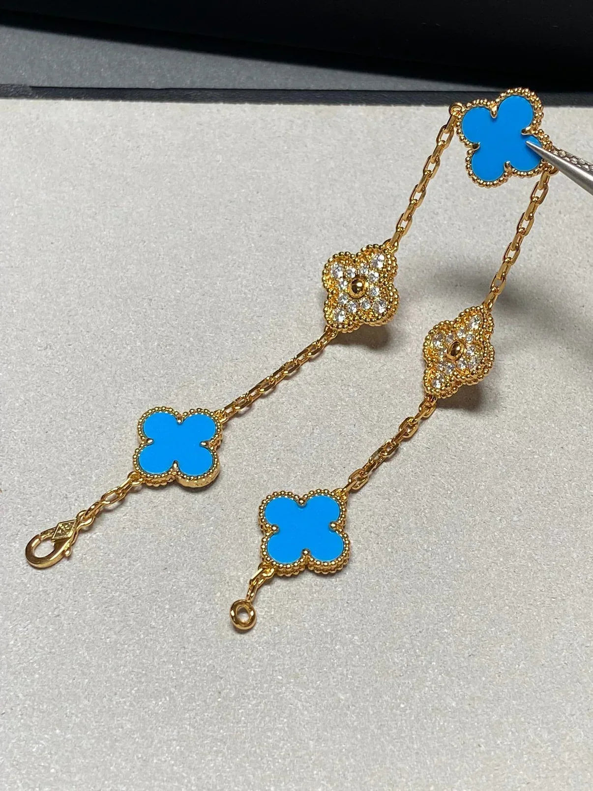 [Lira Jewelry] CLOVER 5 MOTIF BLUE AGATE BRACELET COLLECTION