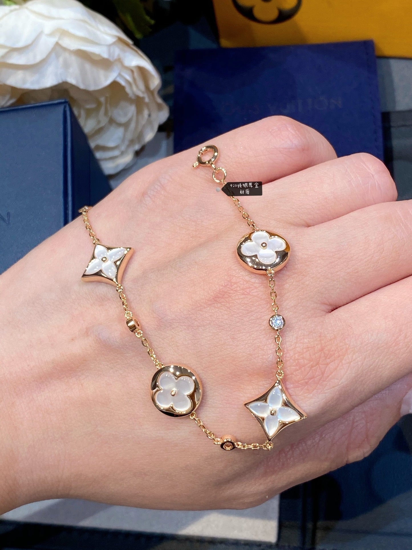 [Lira Jewelry]STAR AND SUN 4 MOTIF WHITE MOP PINK GOLD BRACELET
