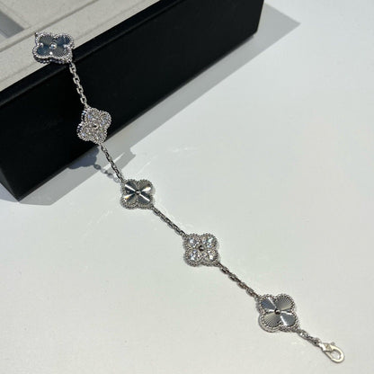 [Lira Jewelry] CLOVER 5 MOTIF LASER BRACELET COLLECTION