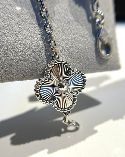 [Lira Jewelry] CLOVER 5 MOTIF LASER BRACELET COLLECTION