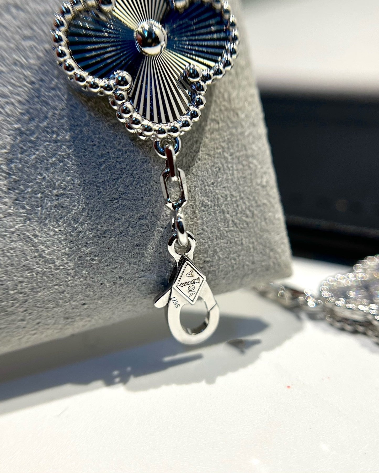 [Lira Jewelry] CLOVER 5 MOTIF LASER BRACELET COLLECTION