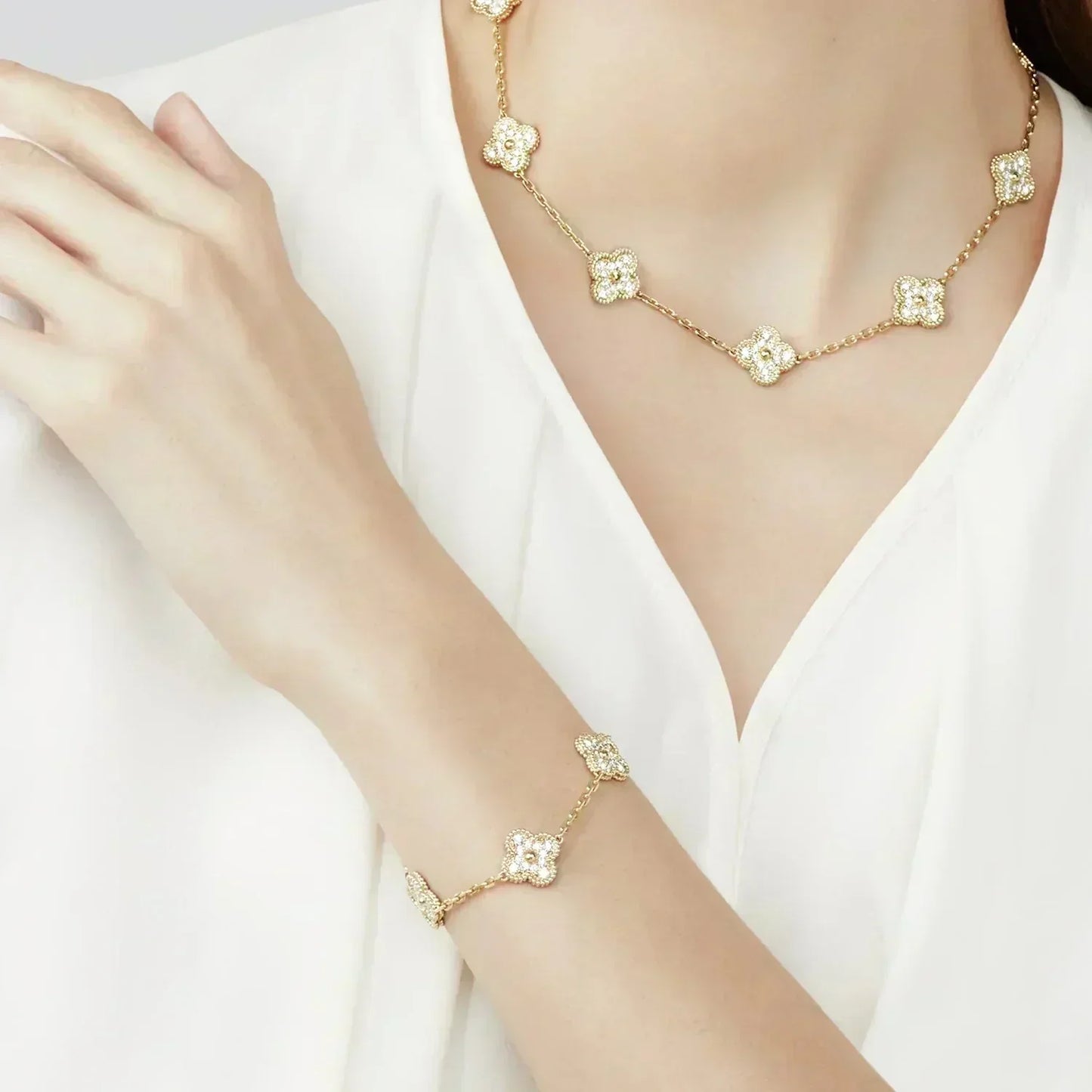 [StLira Jewelryar Jewelry] CLOVER 5 MOTIF FULL DIAMOND BRACELET COLLECTION