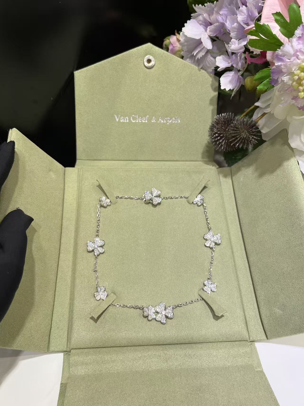 [Lira Jewelry]CLOVER 10 MOTIFS  FULL DIAMOND NECKLACE