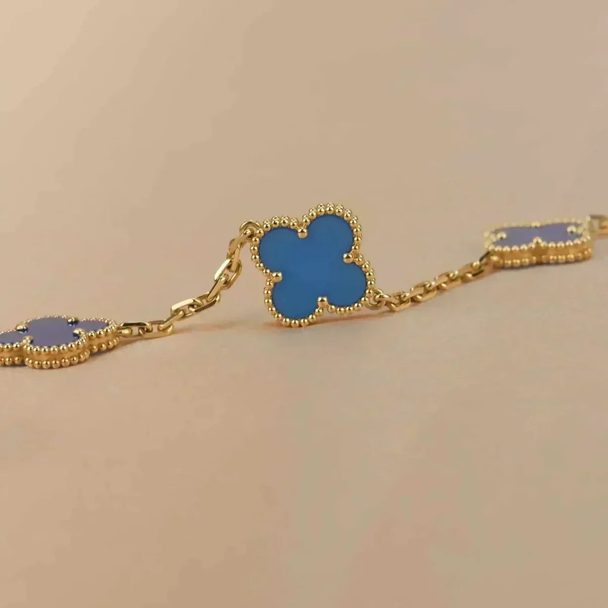 [Lira Jewelry] CLOVER 5 MOTIF BLUE AGATE BRACELET COLLECTION