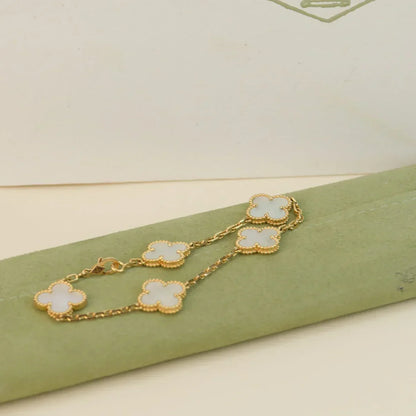 [Lira Jewelry]CLOVER WHITE PEARL MOP 5 MOTIF BRACELET COLLECTION