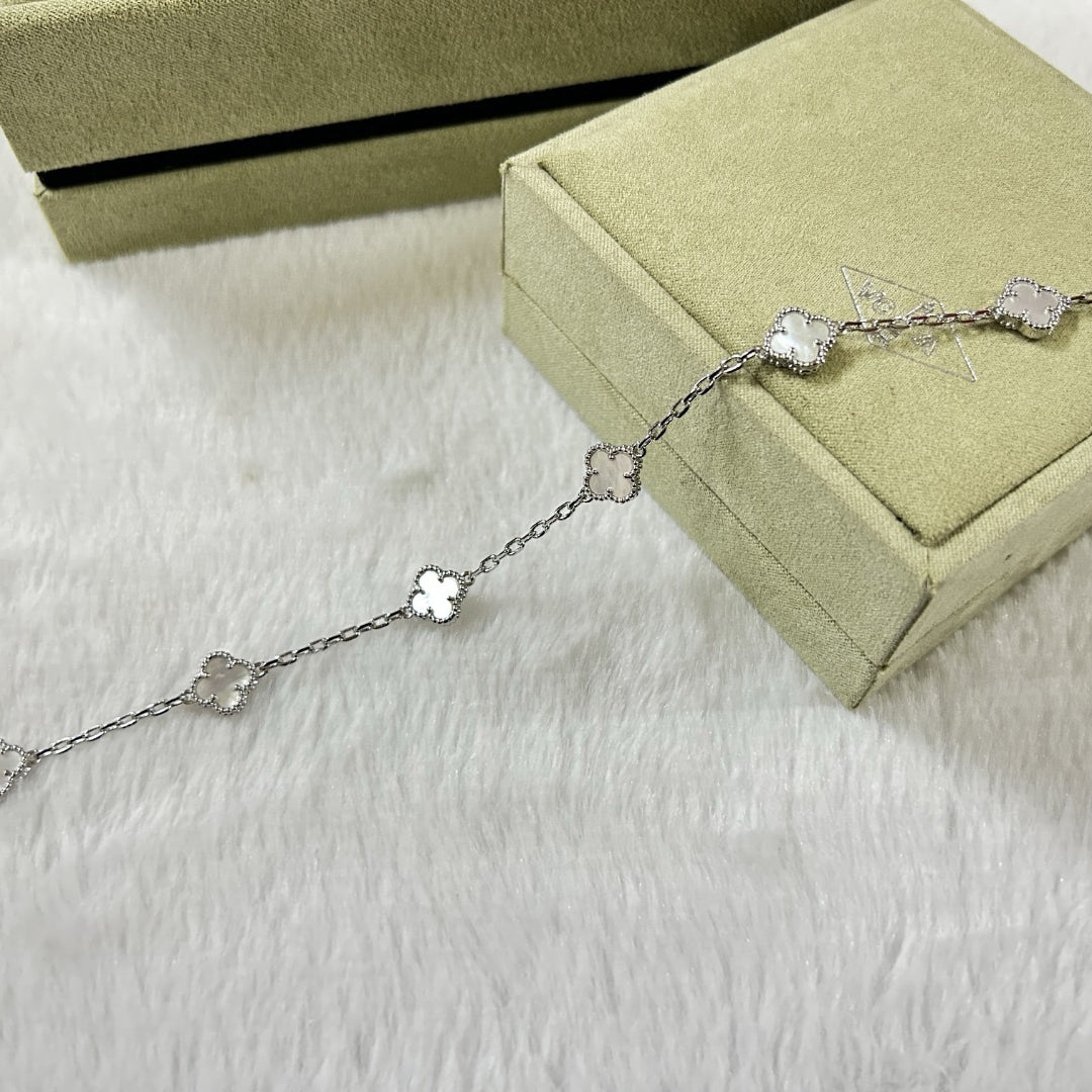 [Lira Jewelry]CLOVER 6 MOTIF WHITE MOP BRACELET
