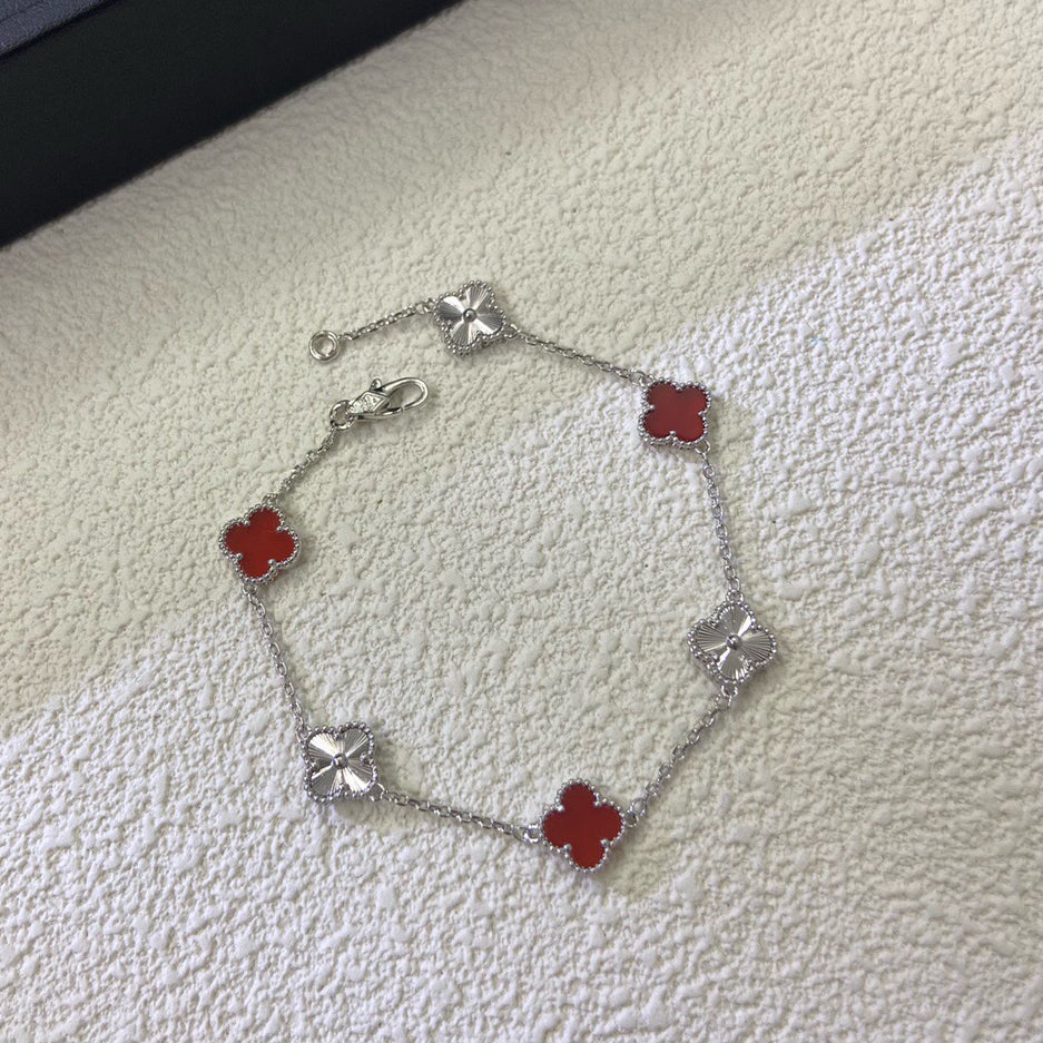 [Lira Jewelry]CLOVER 6 MOTIF RED AGATE LASER BRACELET
