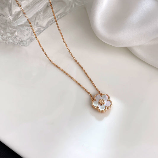 [Lira Jewelry]LUCKY  WHITE MOP  PLUM BLOSSOM NECKLACE