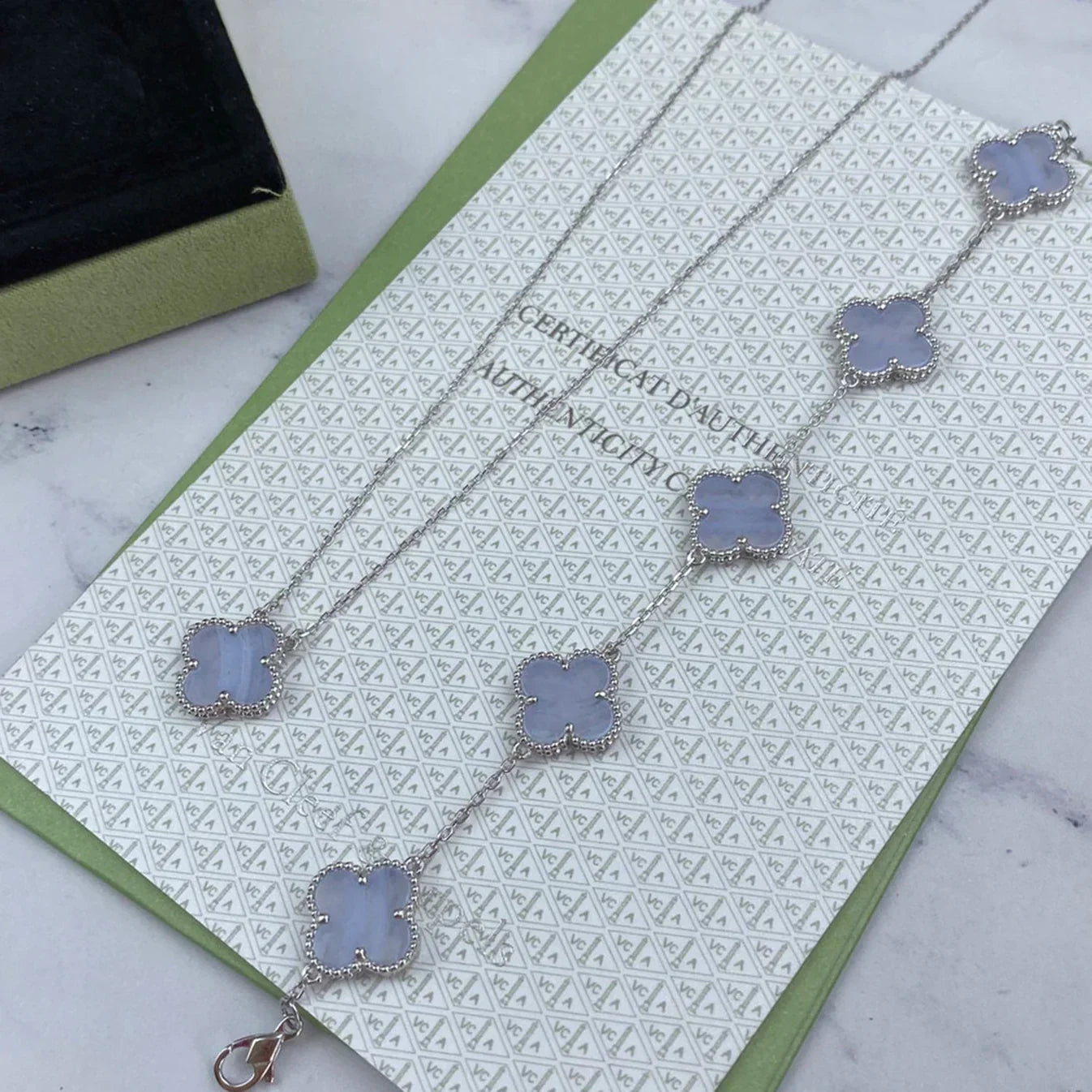 [Lira Jewelry] CLOVER 5 MOTIF PURPLE CHALCEDONY BRACELET COLLECTION