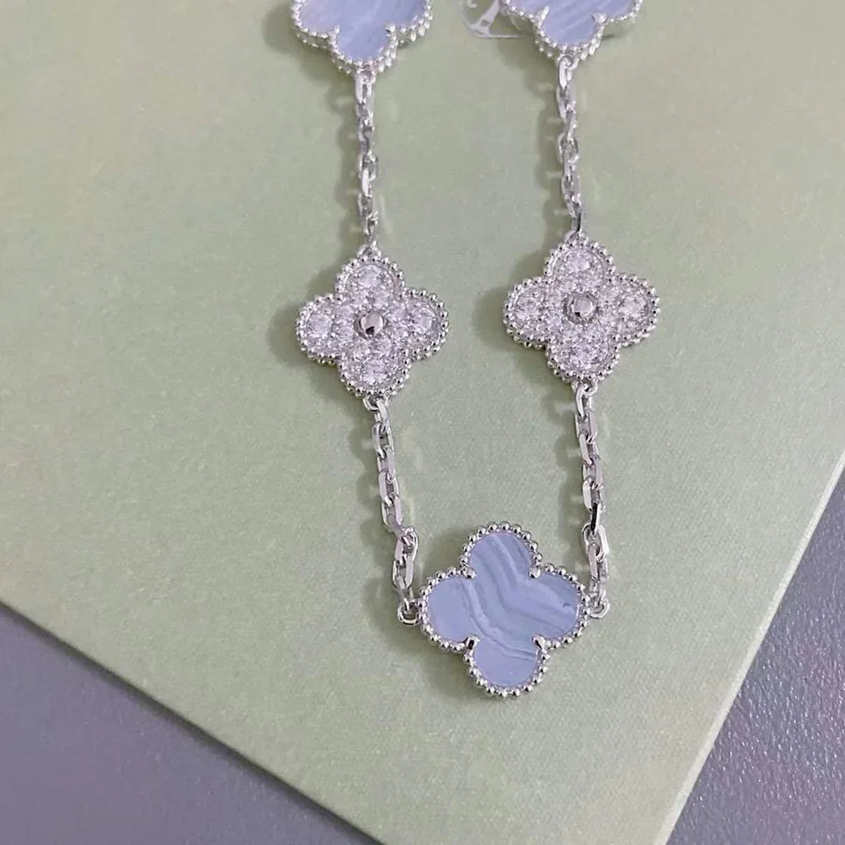 [Lira Jewelry] CLOVER 5 MOTIF PURPLE CHALCEDONY BRACELET COLLECTION