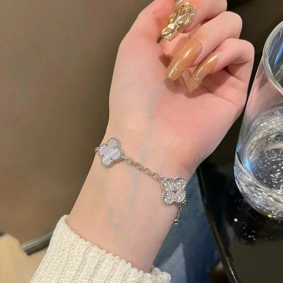 [Lira Jewelry] CLOVER 5 MOTIF PURPLE CHALCEDONY BRACELET COLLECTION