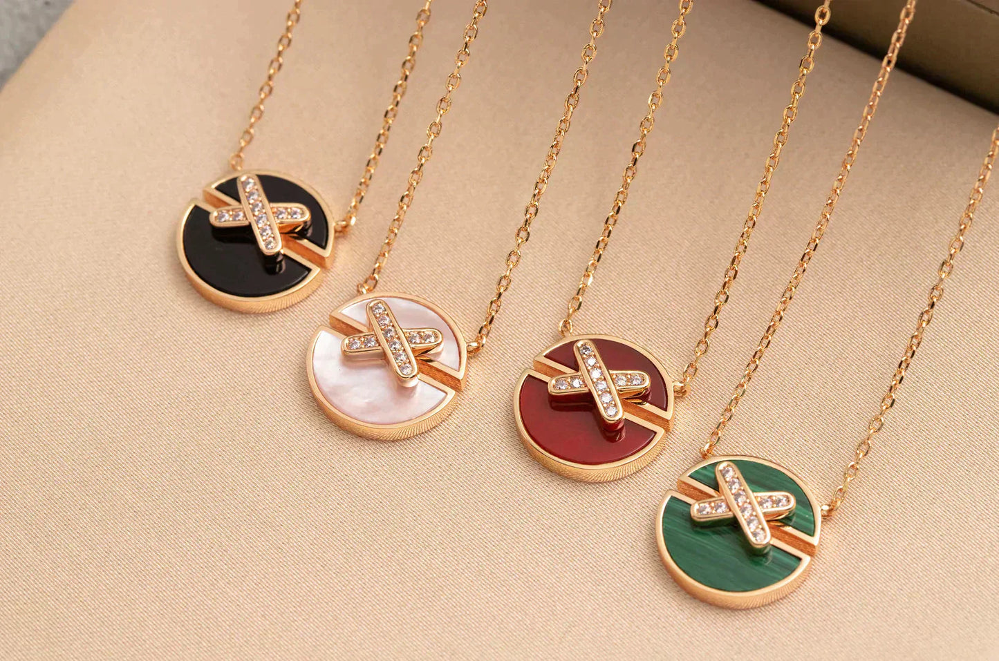 [Lira Jewelry]JEUX DE ROSE GOLD DIAMOND NECKLACE