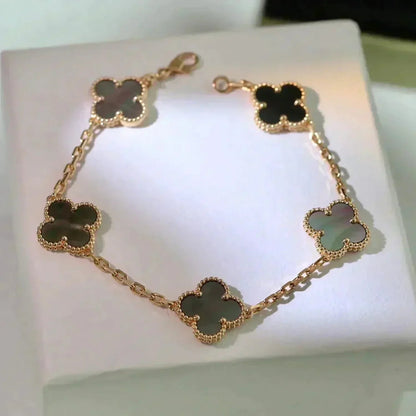 [Lira Jewelry] CLOVER 5 MOTIF GRAY MOP BRACELET COLLECTION