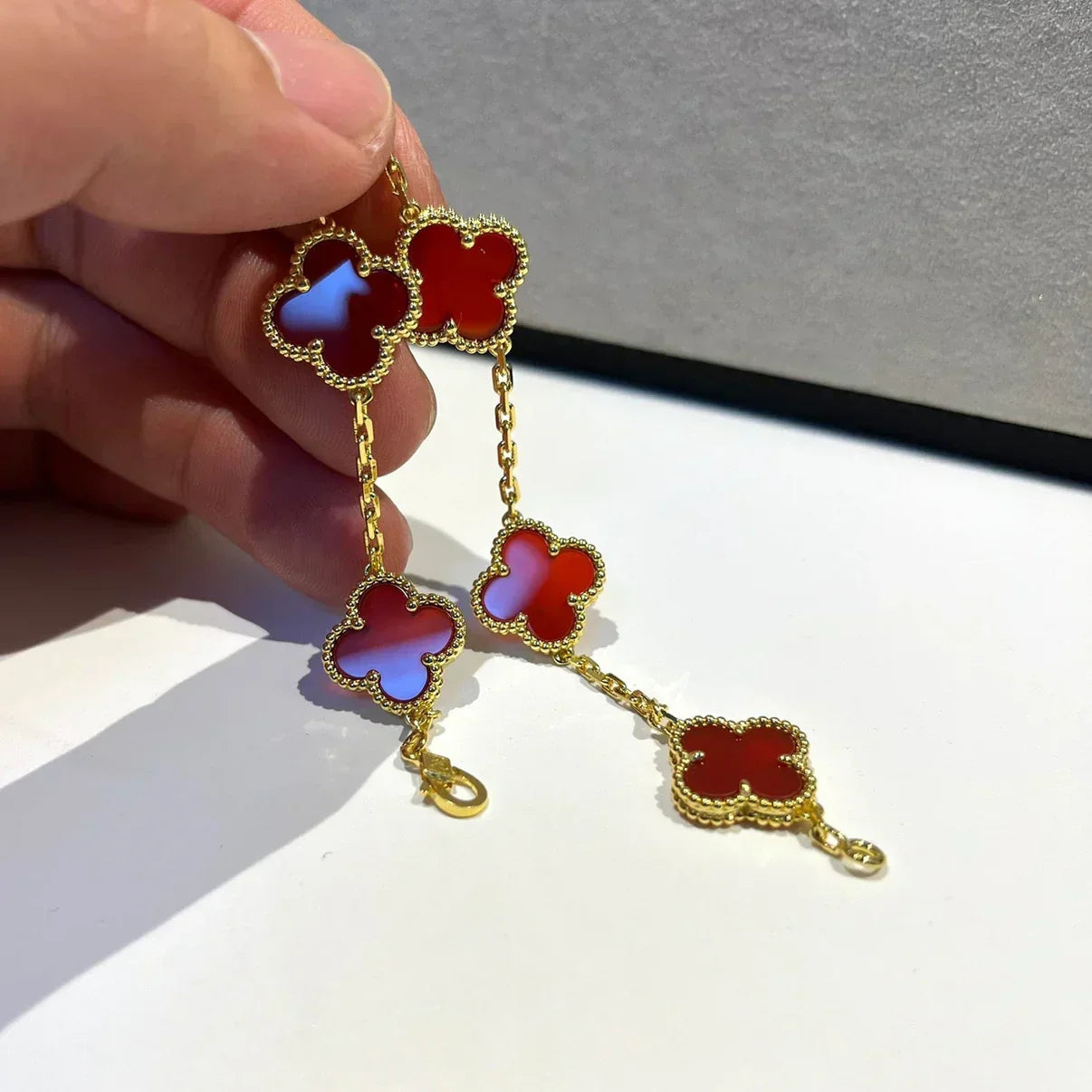 [Lira Jewelry] CLOVER 5 MOTIF RED CORNELIAN BRACELET COLLECTION