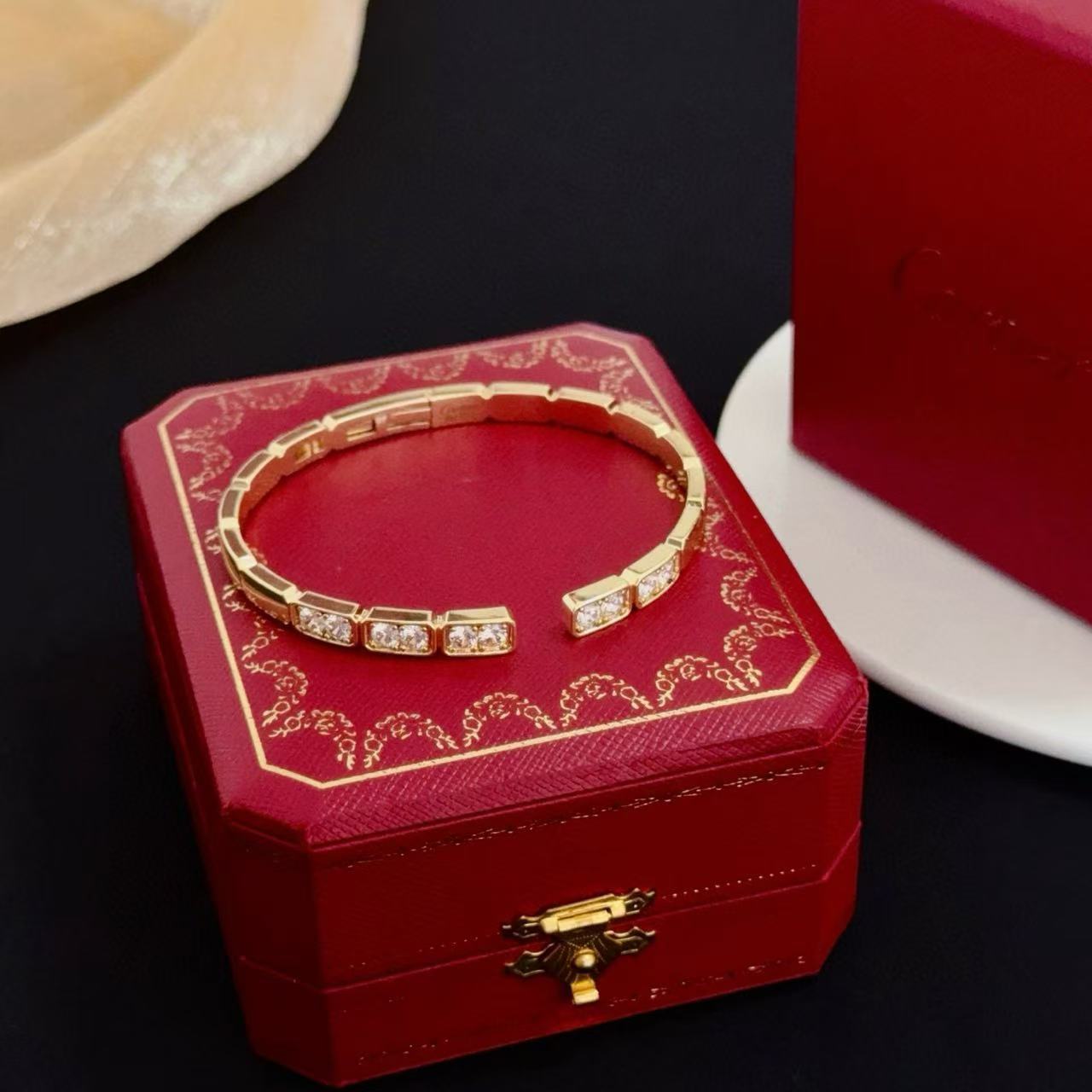 [Lira Jewelry jewelrys]LOVE DIAMOND OPEN  BRACELET