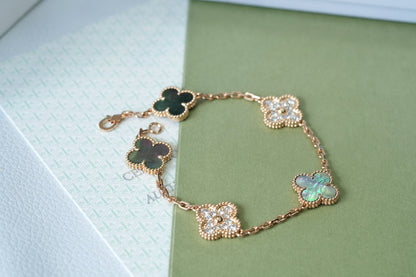 [Lira Jewelry] CLOVER 5 MOTIF GRAY MOP BRACELET COLLECTION