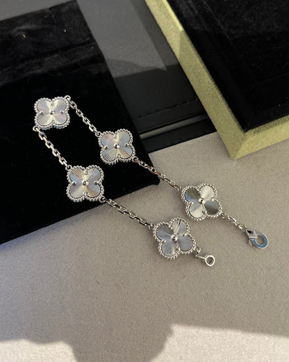 [Lira Jewelry] CLOVER 5 MOTIF LASER BRACELET COLLECTION