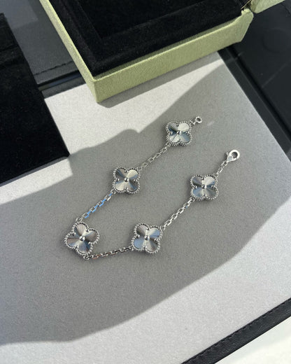 [Lira Jewelry] CLOVER 5 MOTIF LASER BRACELET COLLECTION